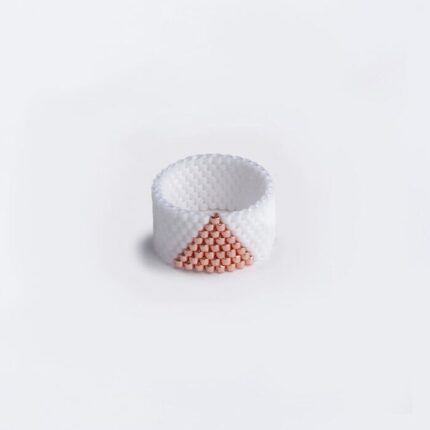 belo-rosegold prsten Triangle