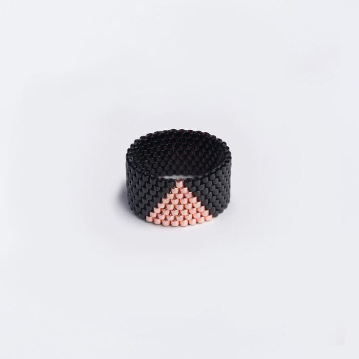 crno-rosegold prsten Triangle crno-rosegold prsten Triangle